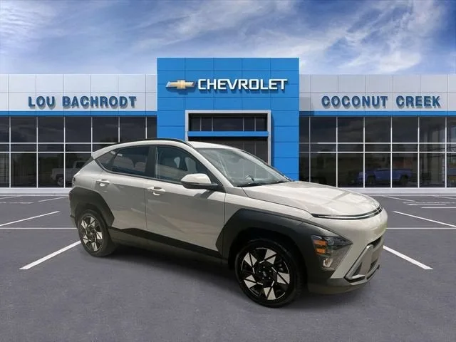 2025 Hyundai Kona SEL photo 2