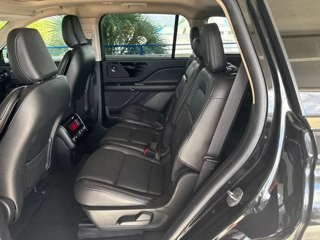 2023 Lincoln Aviator Reserve photo 3