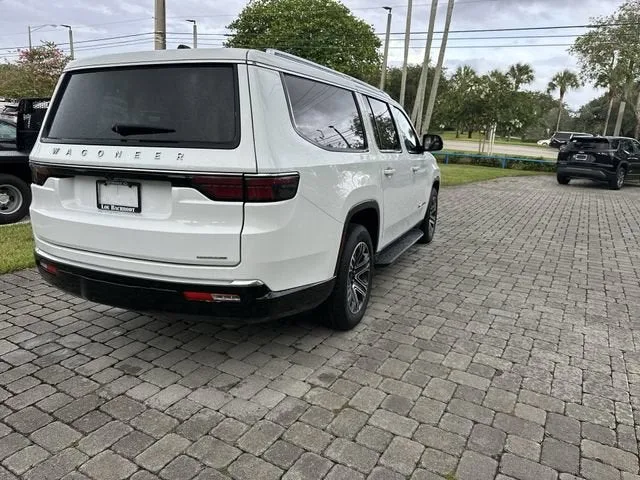 2024 Jeep Wagoneer L Series II photo 34