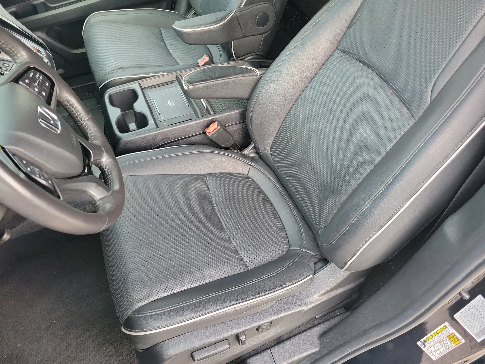 2025 Honda Odyssey Elite photo 17