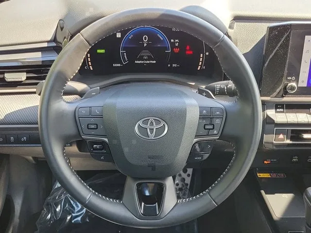 2025 Toyota Camry LE photo 18