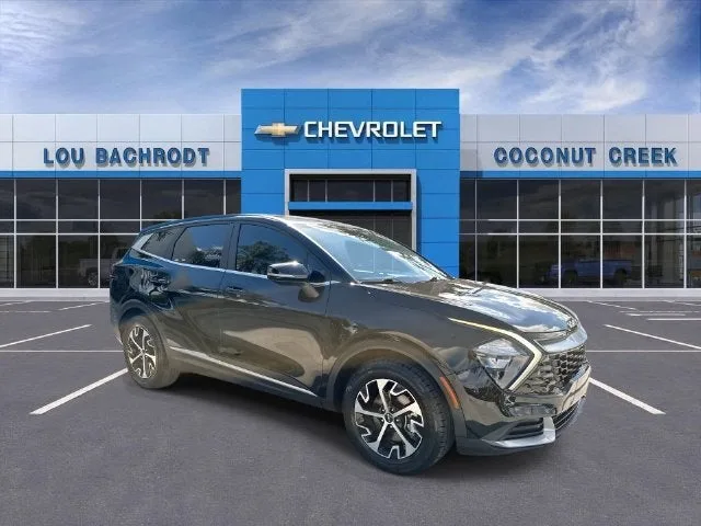 2023 Kia Sportage EX photo 2
