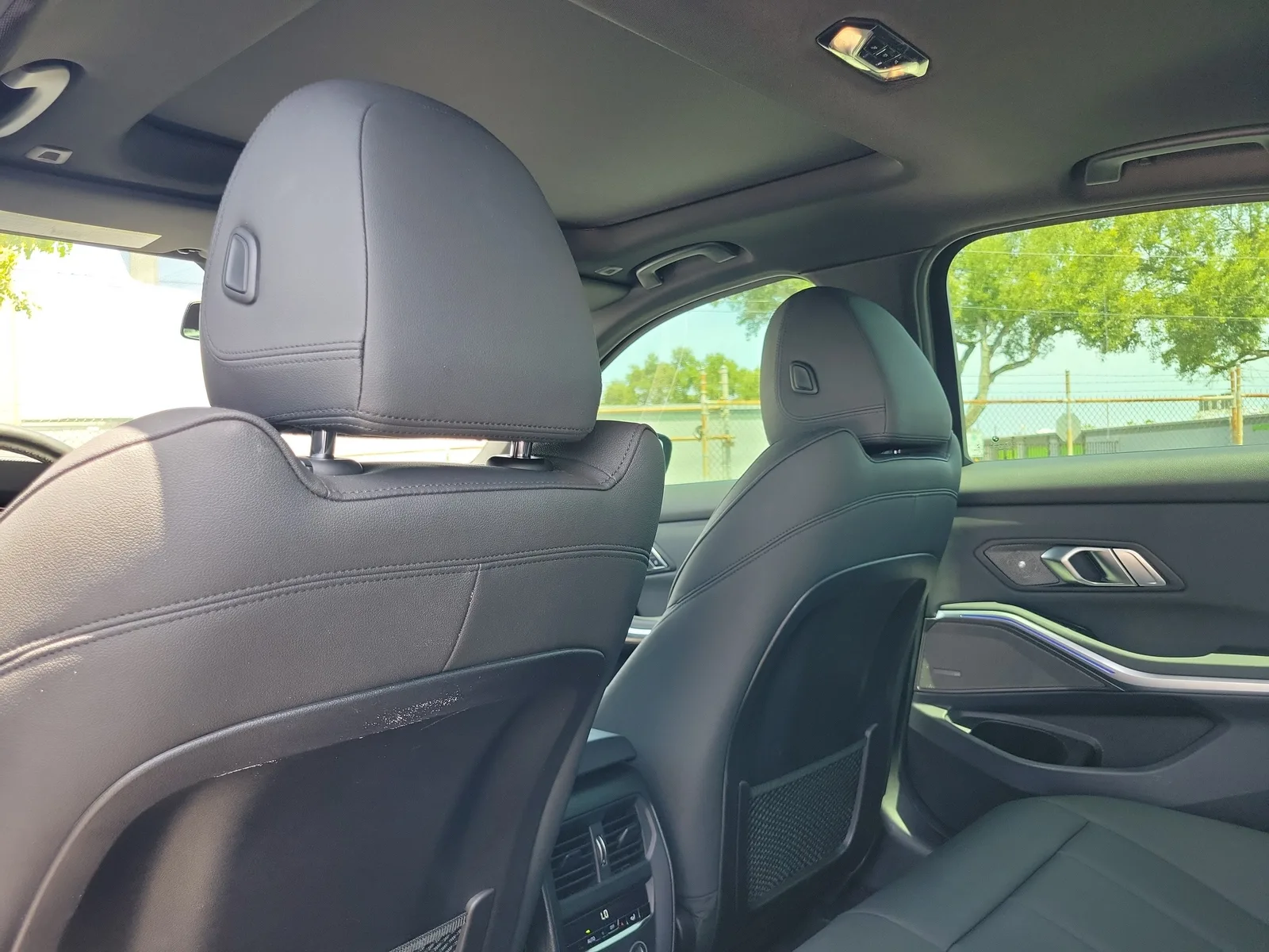 2020 BMW 3 Series 330i photo 14