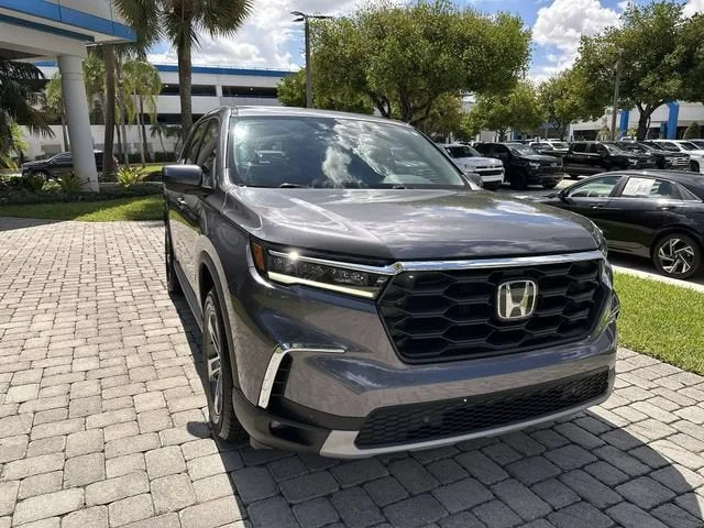 2025 Honda Pilot EX-L photo 17