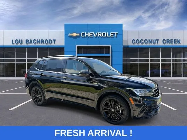 2022 Volkswagen Tiguan SE R-Line Black photo 2