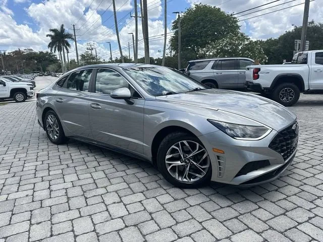2020 Hyundai Sonata SEL photo 18