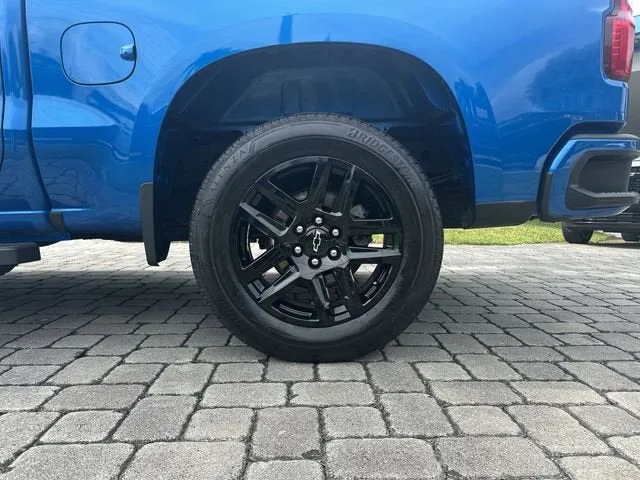 2022 Chevrolet Silverado 1500 Custom photo 11