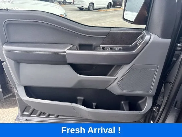 2025 Ford F-150 XLT photo 10