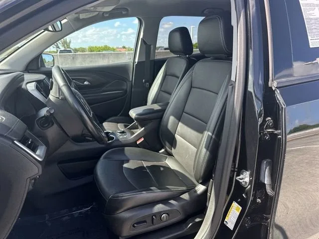 2024 GMC Terrain SLT photo 30