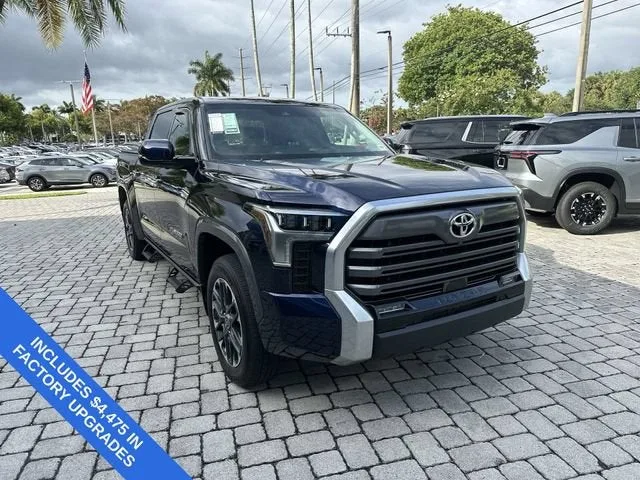 2022 Toyota Tundra 4WD Limited photo 17