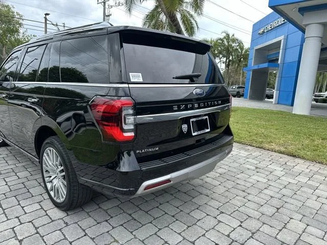 2022 Ford Expedition Platinum photo 12