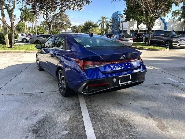 2025 Hyundai Elantra SEL Convenience photo 34