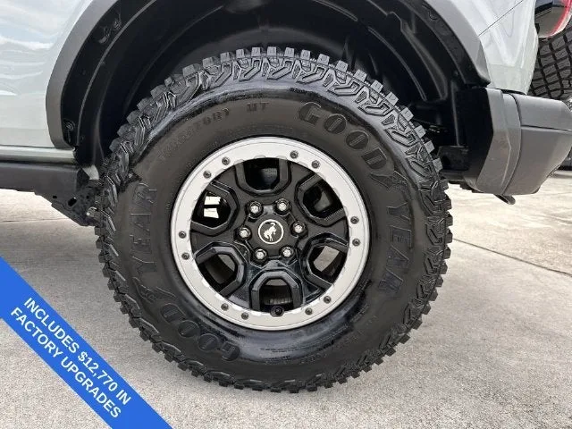 2023 Ford Bronco Base photo 11