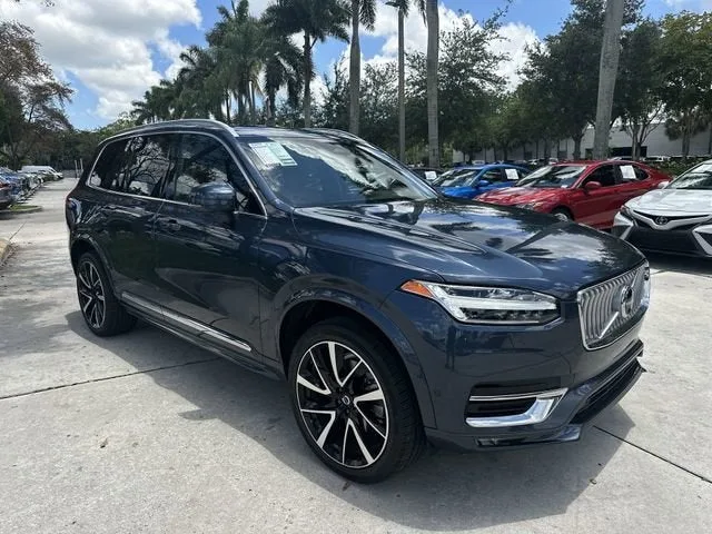 2023 Volvo XC90 Plus photo 35