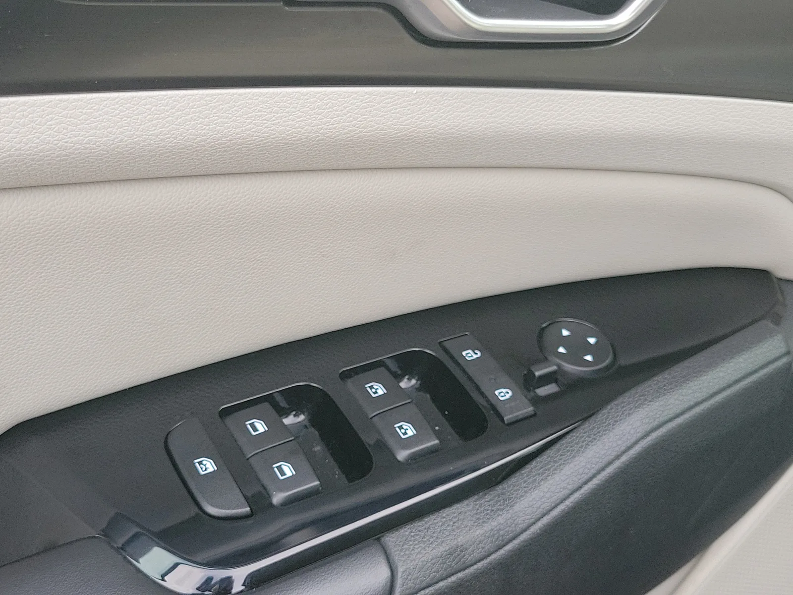 2023 Kia Sportage EX photo 23
