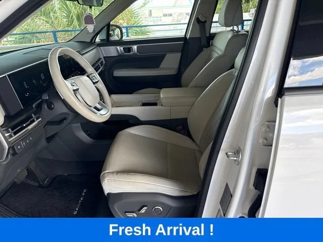 2025 Hyundai Santa Fe SEL photo 2