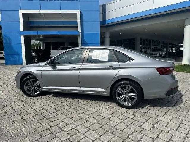 2024 Volkswagen Jetta SE photo 36