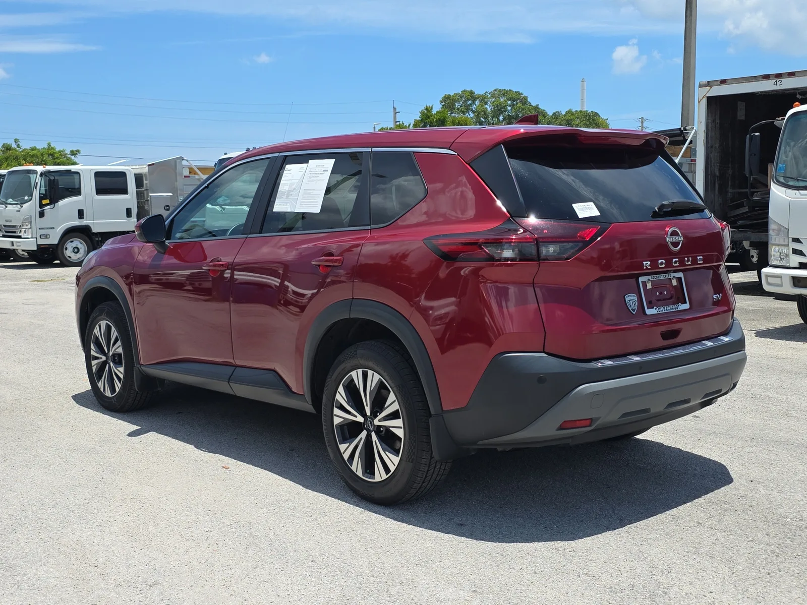 2023 Nissan Rogue SV photo 5