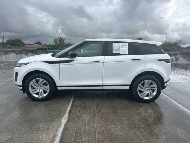 2024 Land Rover Range Rover Evoque Core S photo 16