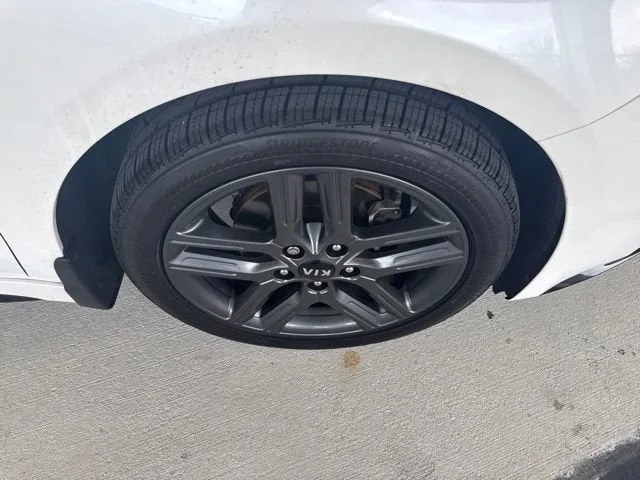 2021 Kia Forte GT-Line photo 22