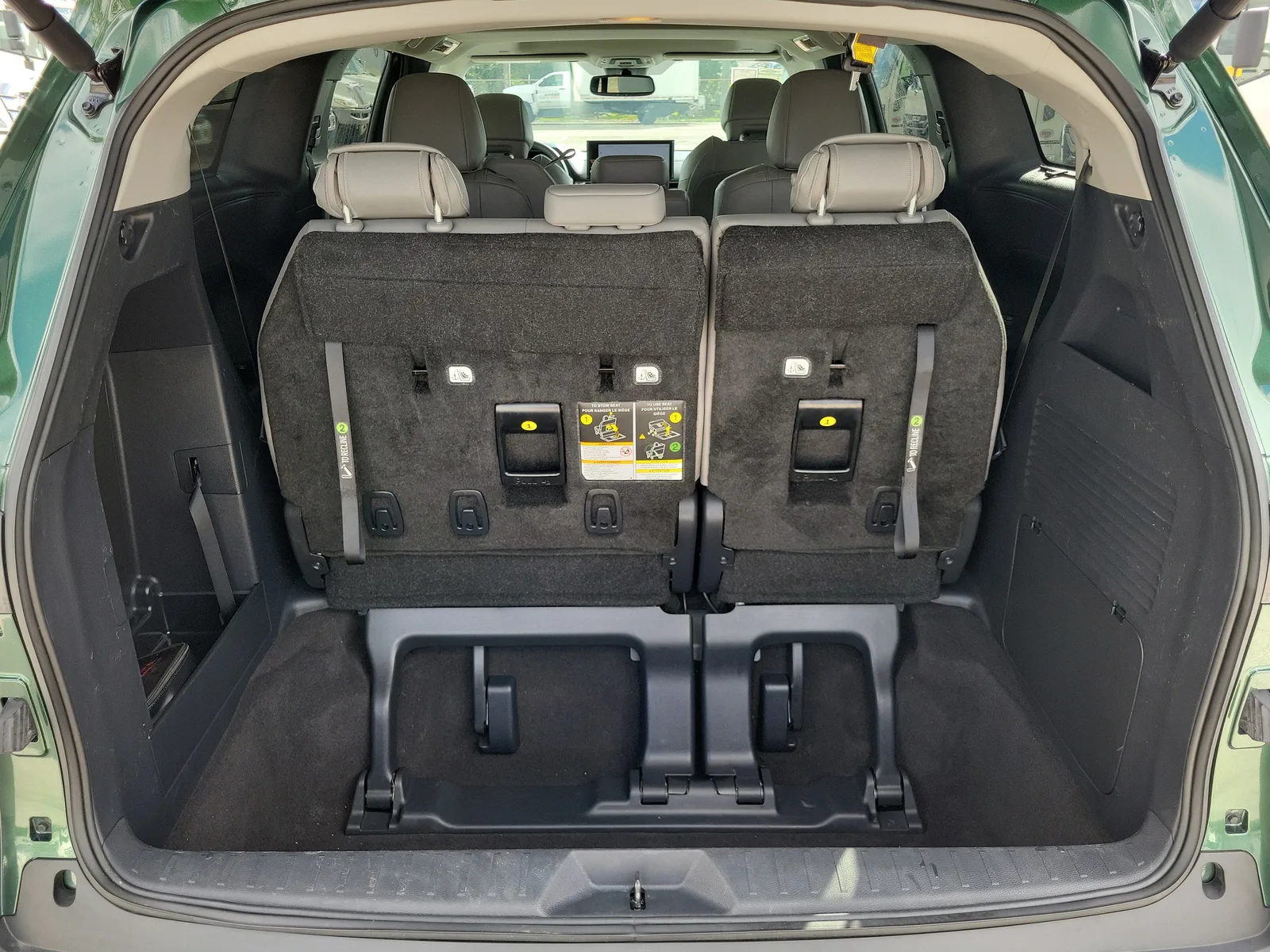 2026 Toyota Sienna XLE photo 13
