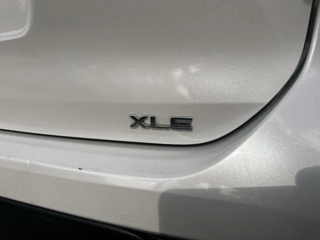 2024 Toyota Highlander LE photo 39