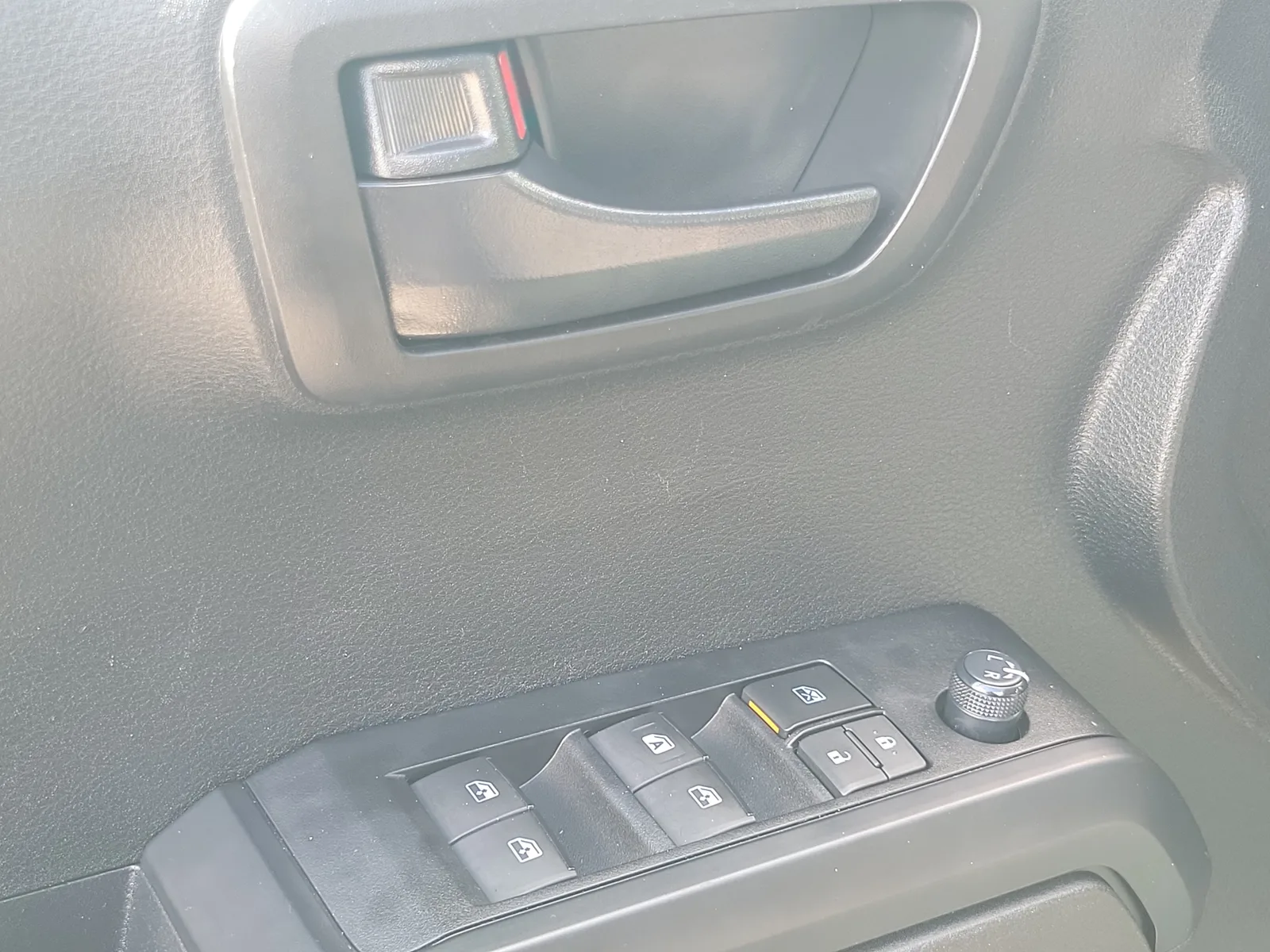 2022 Toyota Tacoma 2WD SR photo 23