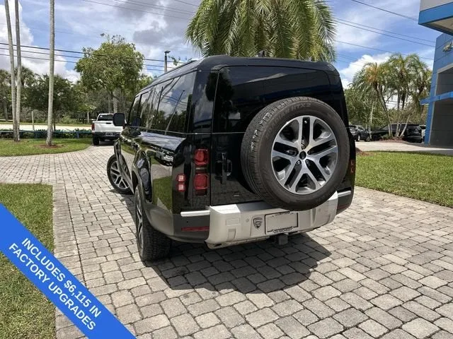 2023 Land Rover Defender SE photo 12