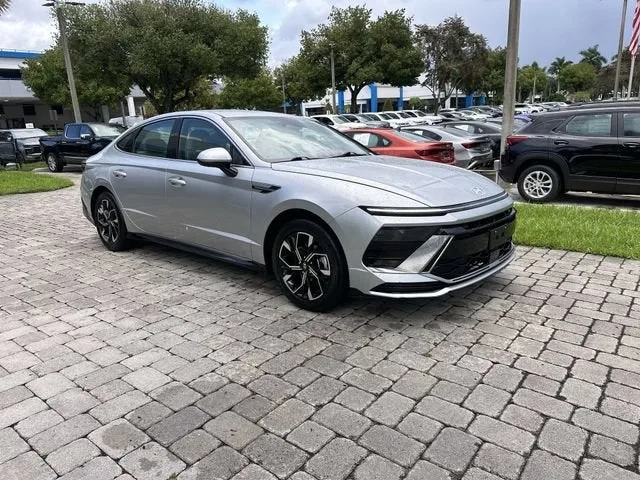 2024 Hyundai Sonata SEL photo 16