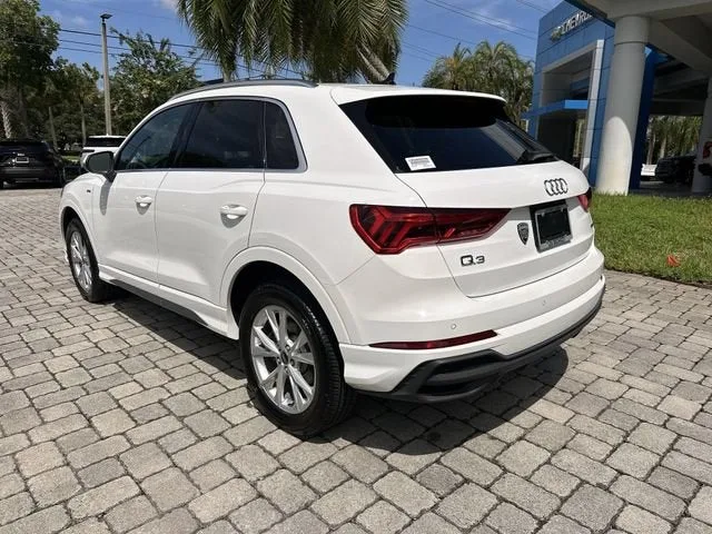 2025 Audi Q3 S line Premium photo 34