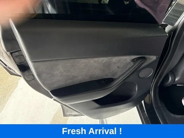 2023 Tesla Model Y Long Range photo 10
