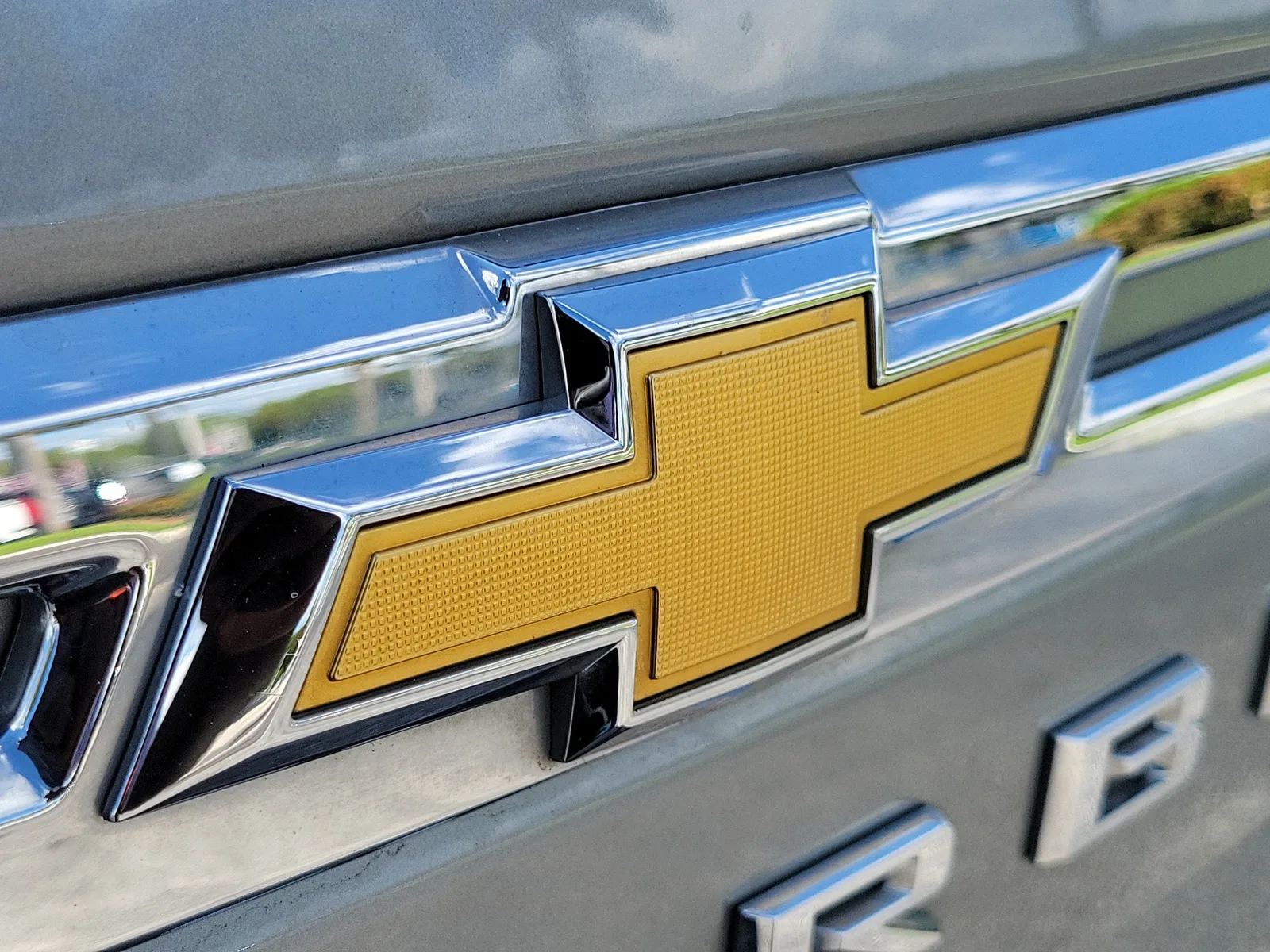 2024 Chevrolet Suburban LT photo 10