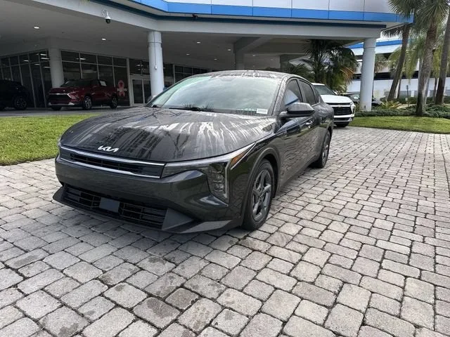 2025 Kia K4 LXS photo 20