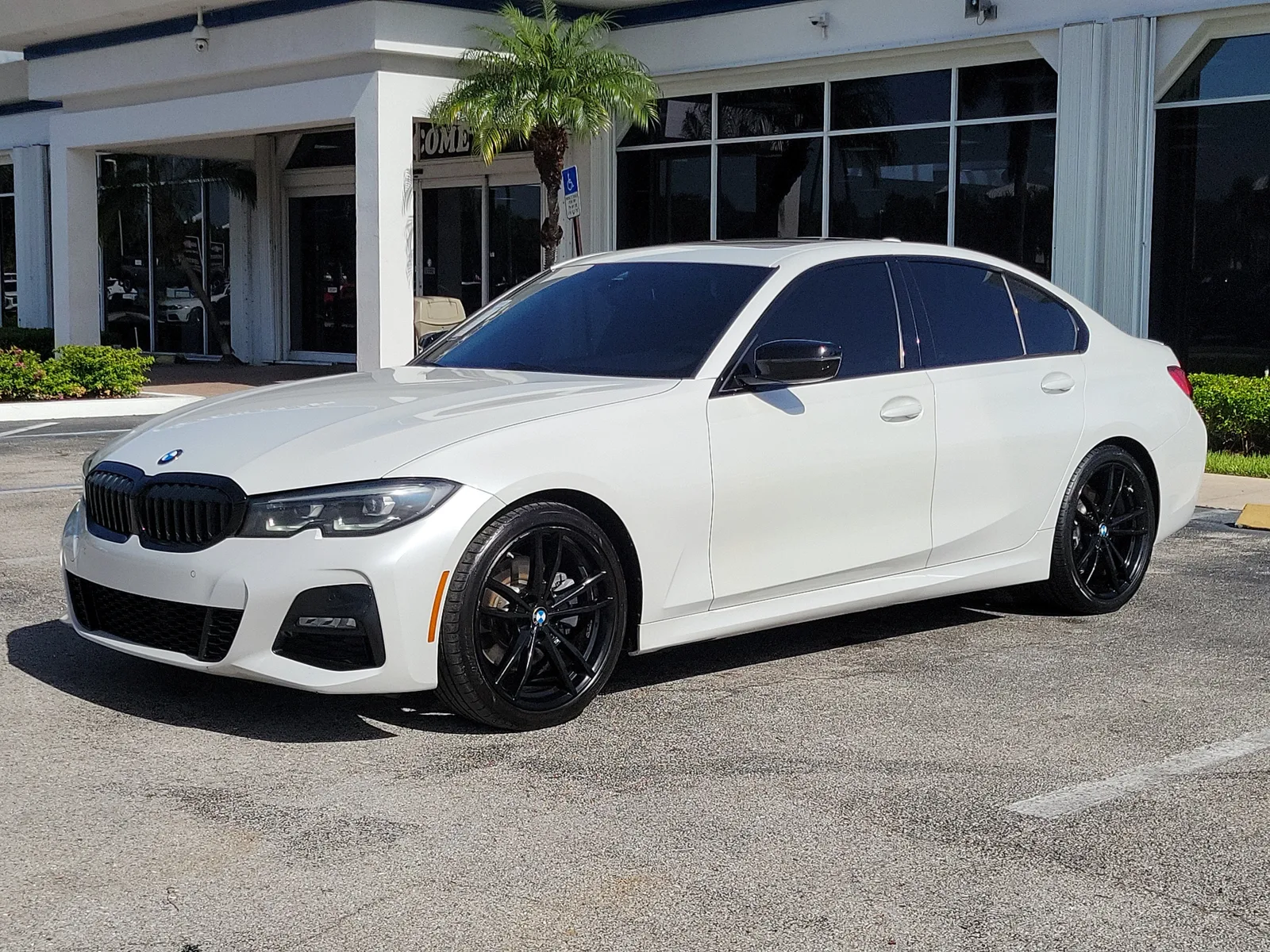 2022 BMW 3 Series 330i photo 7
