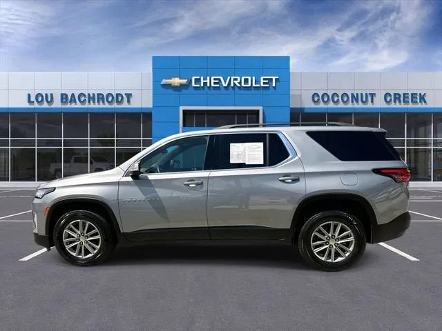 2023 Chevrolet Traverse LT Cloth photo 5