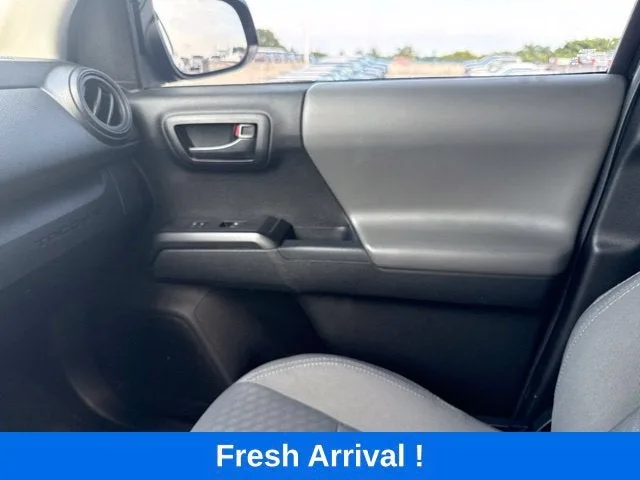 2023 Toyota Tacoma 4WD SR photo 10