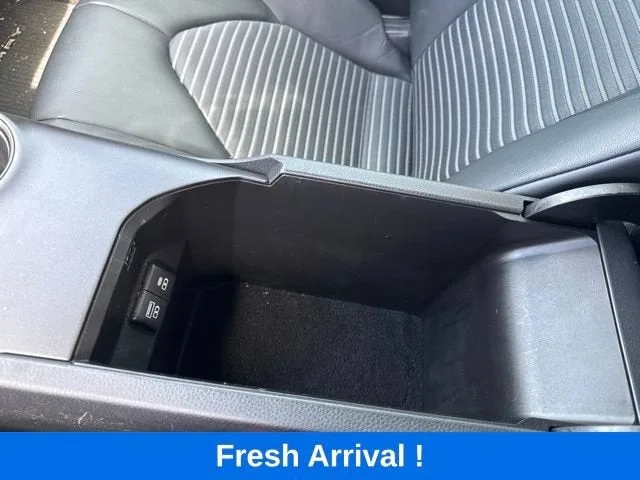 2021 Toyota Camry SE Nightshade photo 13