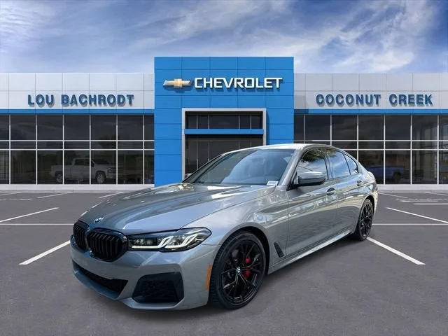 2023 BMW 5 Series 530i photo 4