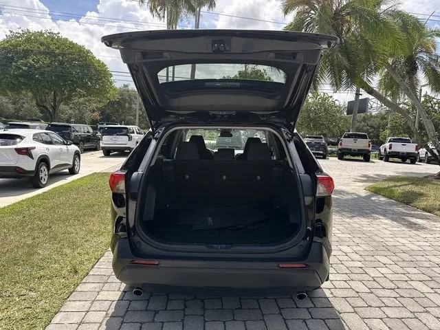 2024 Toyota RAV4 LE photo 28