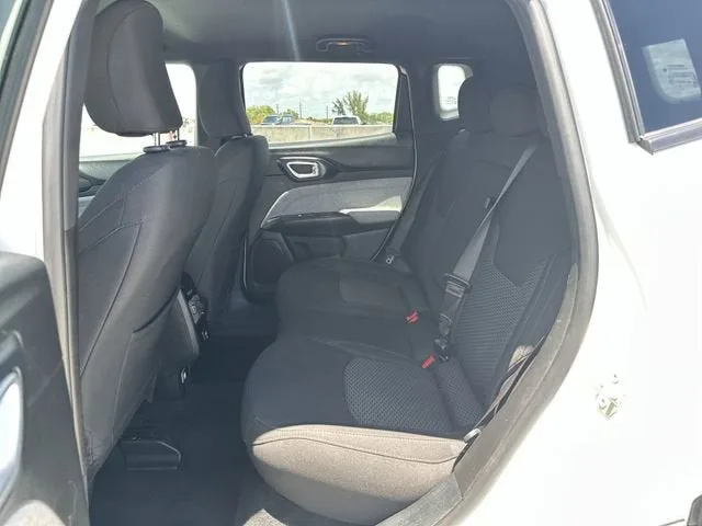 2023 Jeep Compass Sport photo 27