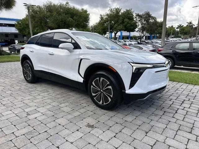 2024 Chevrolet Blazer EV LT photo 16