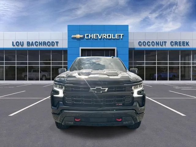 2024 Chevrolet Silverado 1500 LT Trail Boss photo 3