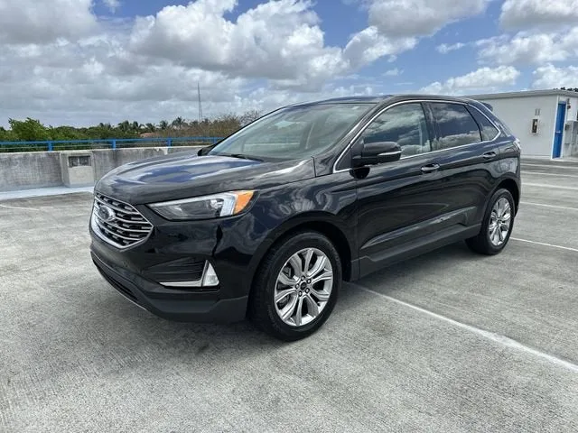 2024 Ford Edge Titanium photo 18
