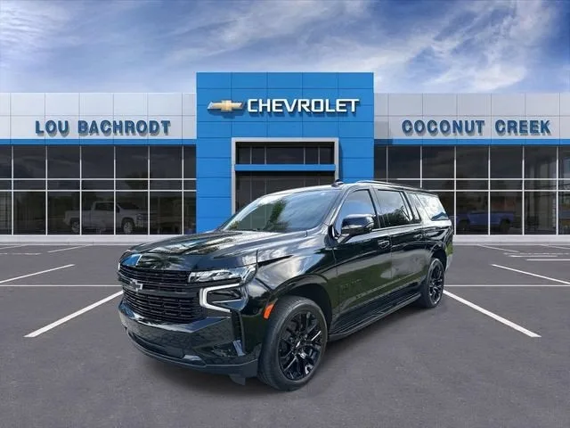 2023 Chevrolet Suburban RST photo 4