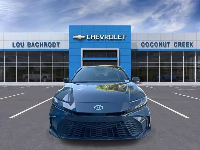 2025 Toyota Camry LE photo 3