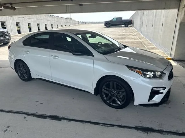 2021 Kia Forte GT-Line photo 15