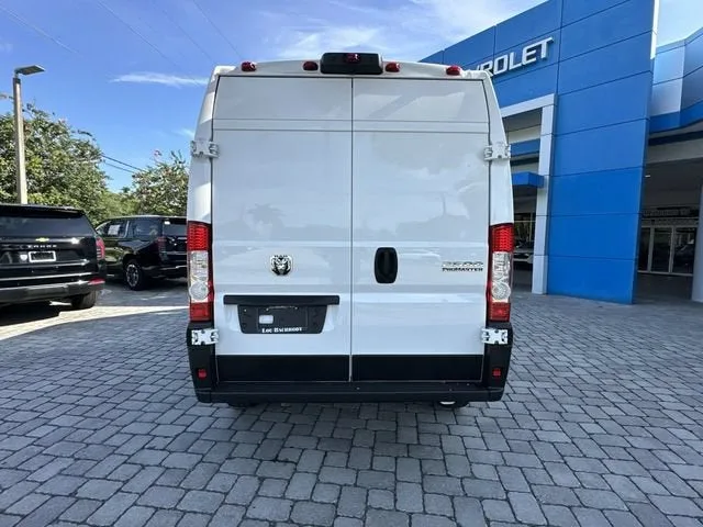 2025 RAM ProMaster Cargo Van Tradesman photo 35