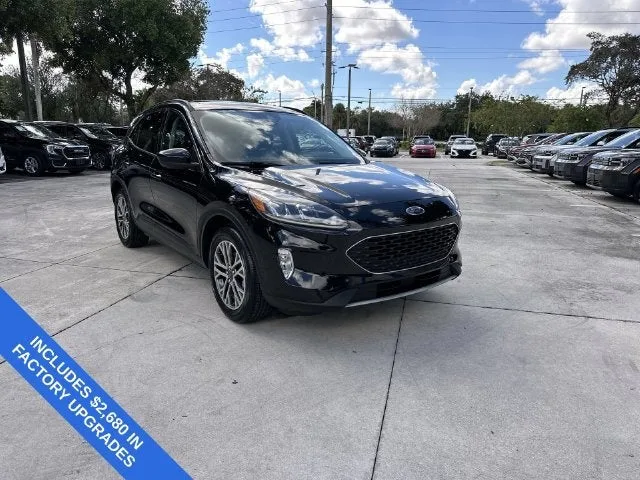 2022 Ford Escape SEL photo 17