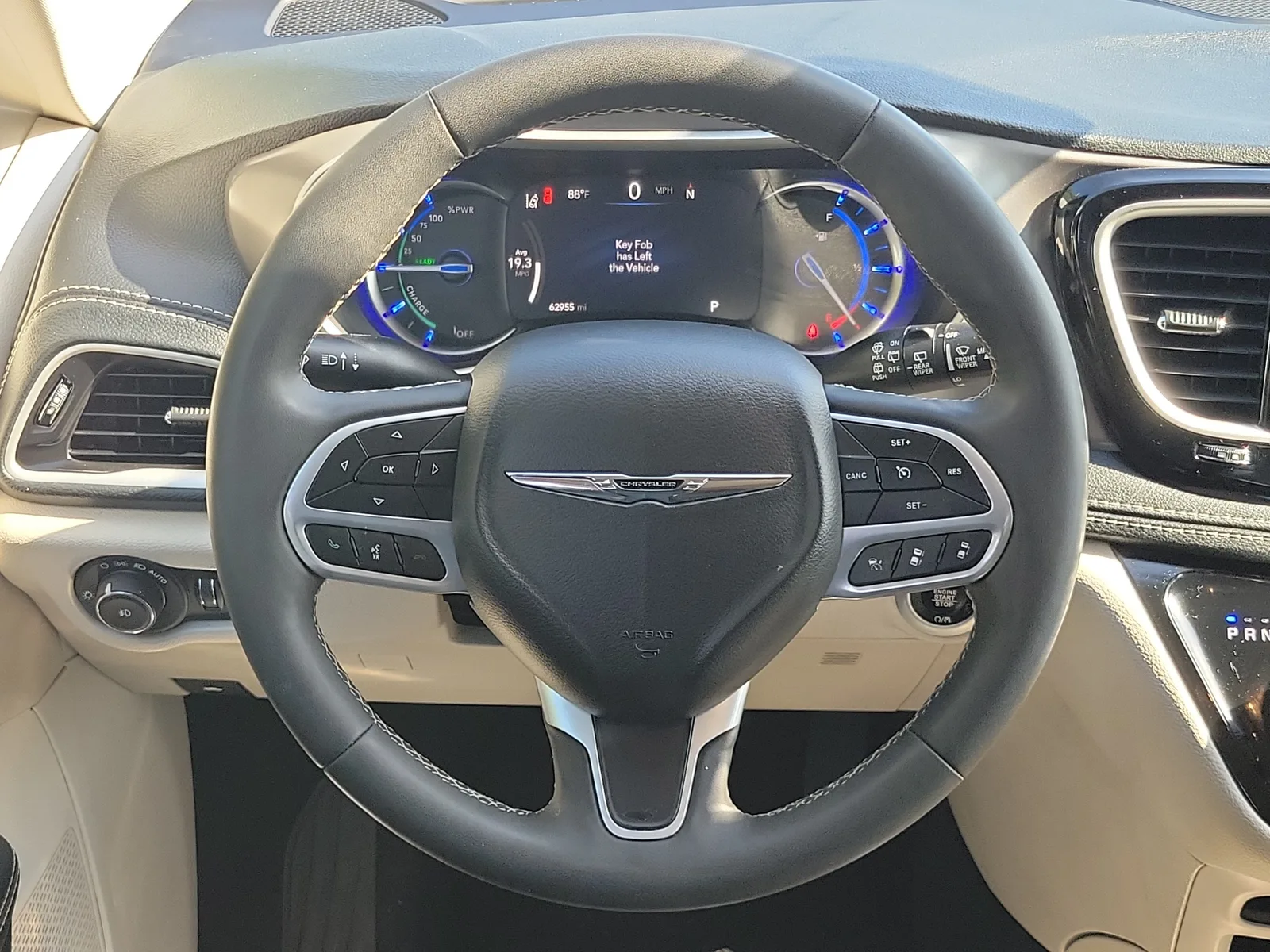 2024 Chrysler Pacifica Hybrid Select photo 17