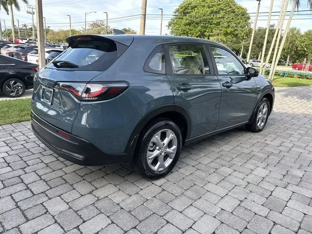 2024 Honda HR-V LX photo 36